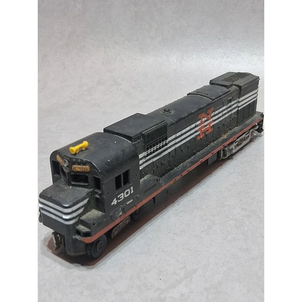 Vtg Mantua Tyco HO Scale New Haven Diesel Engine 4301 McGinnis Black Untested